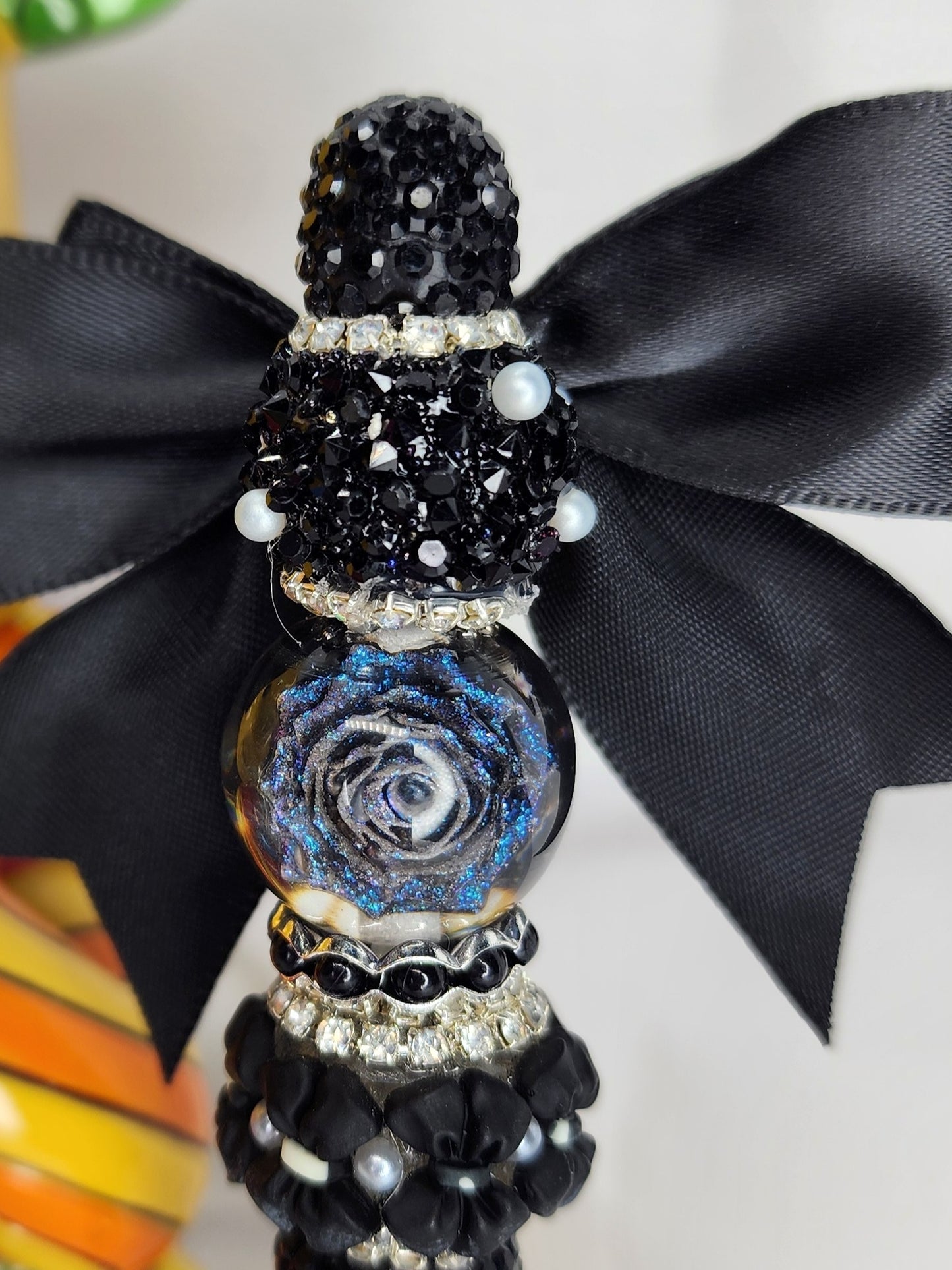 Black Bow Pen